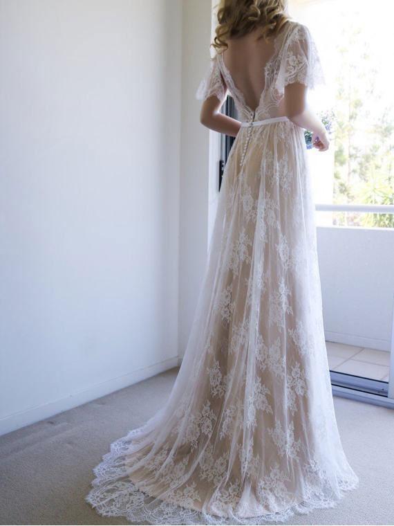 Bohemian Fitted Lace Beach Wedding Dresses Short Sleeve Bridal Gowns SWD0073 Bohemian Fitted Lace Beach Wedding Dresses Short Sleeve Bridal Gowns SWD0073