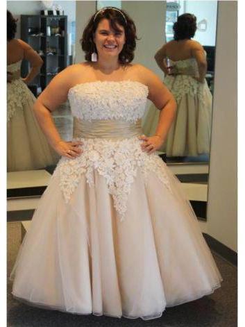 Strapless Lace Appliqued Plus Size Tea Length Wedding Dresses