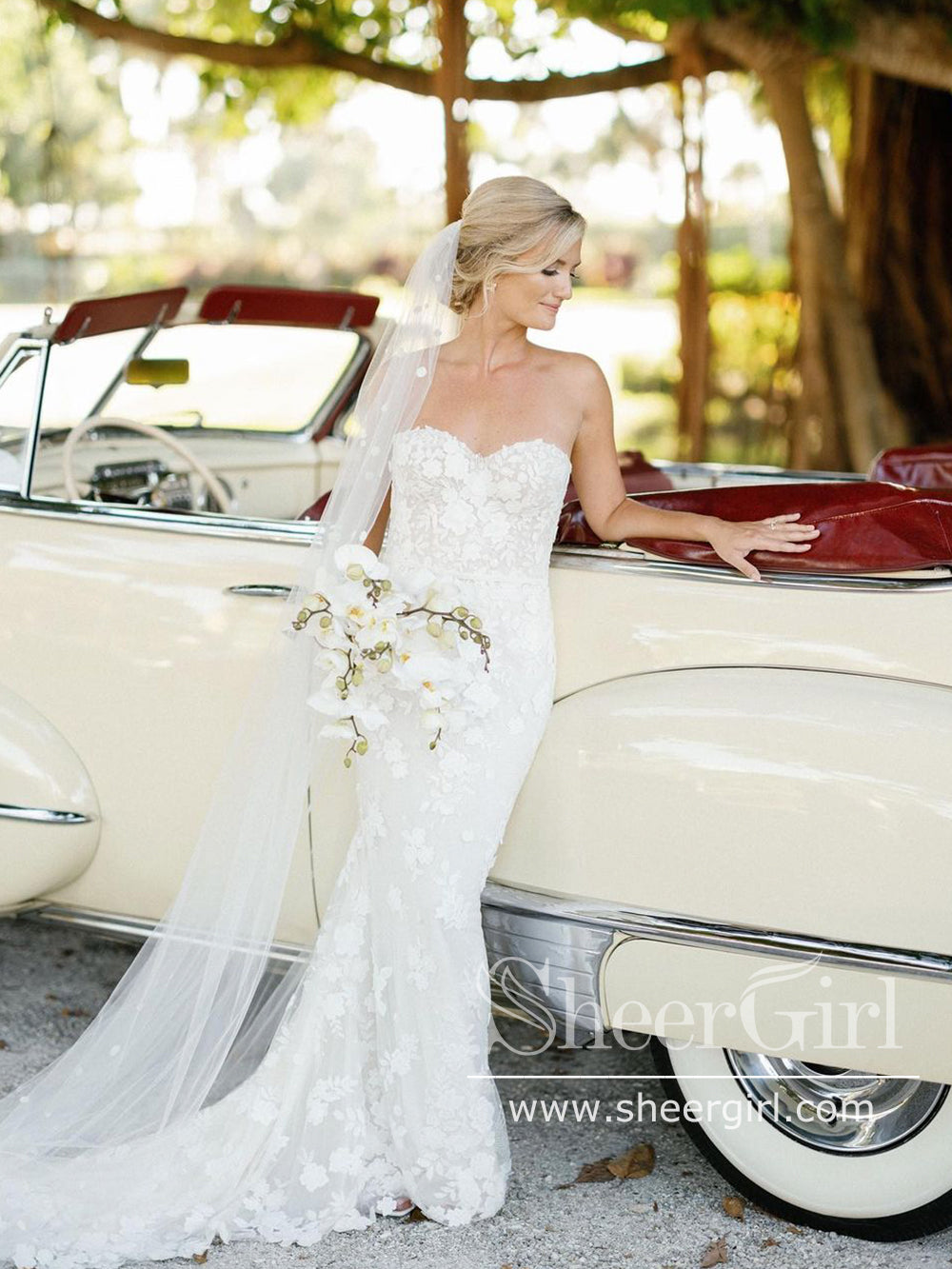 Tulle sheath wedding hotsell dress