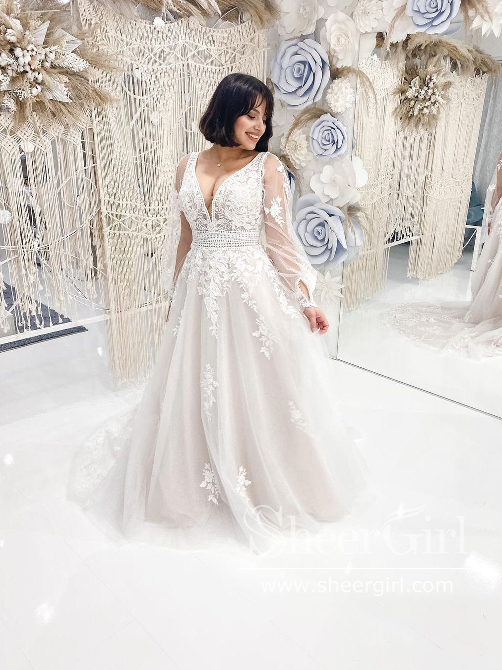 パーティードレス Alyza Deep V Lace Insert Dress Detachable Puff Sleeves Deep V Neck A Line Lace Wedding