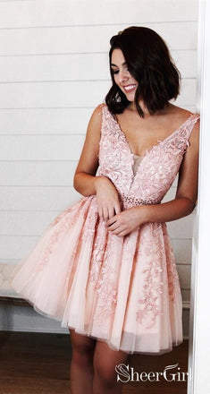 Red Lace Applique Homecoming Dresses V Neck Tulle Short Prom Dress ARD1473-SheerGirl