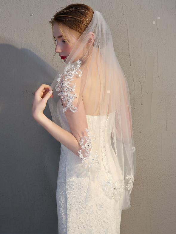 The Mantilla Company- Lace Wedding Veils from Spain